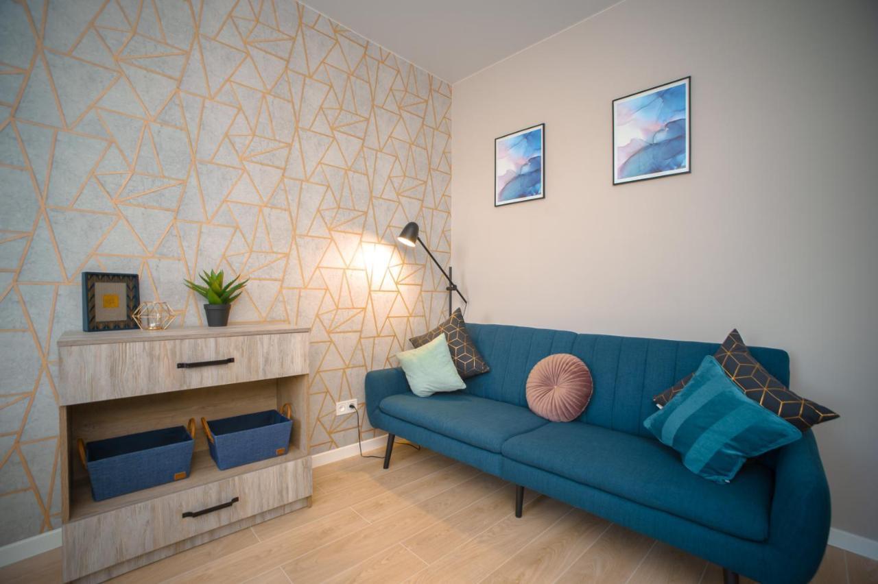 3 Bedroom, 2 Bathroom Apartment Near Forum Λβιβ Εξωτερικό φωτογραφία