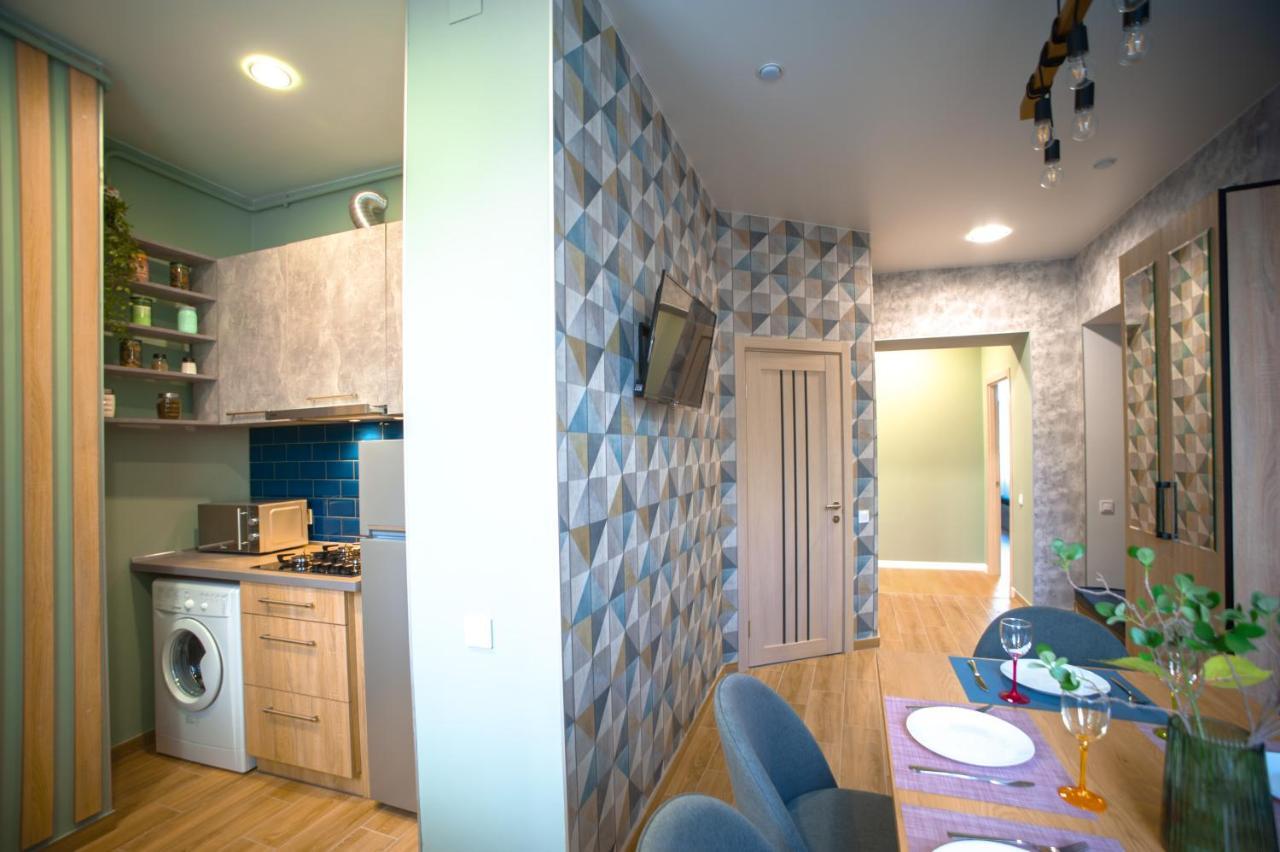 3 Bedroom, 2 Bathroom Apartment Near Forum Λβιβ Εξωτερικό φωτογραφία