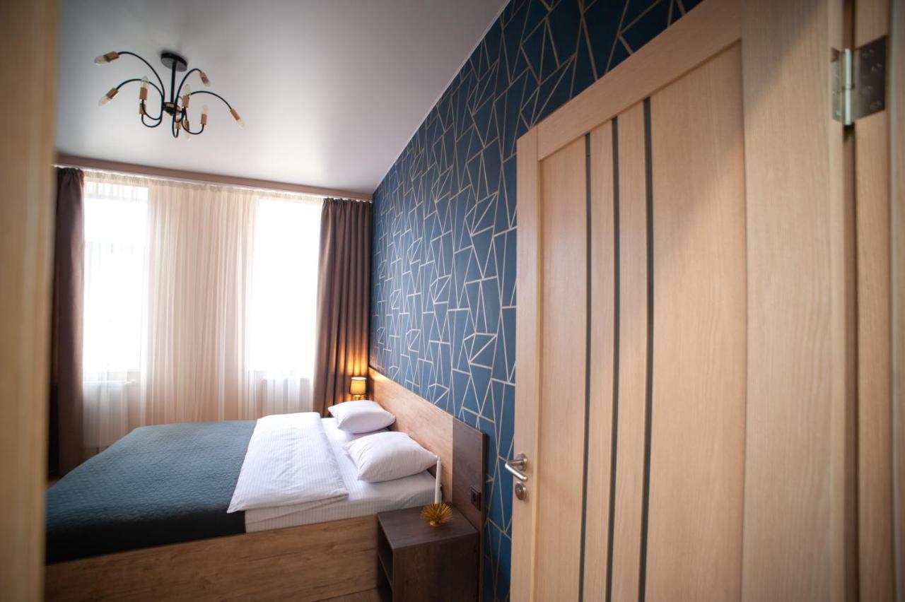 3 Bedroom, 2 Bathroom Apartment Near Forum Λβιβ Εξωτερικό φωτογραφία