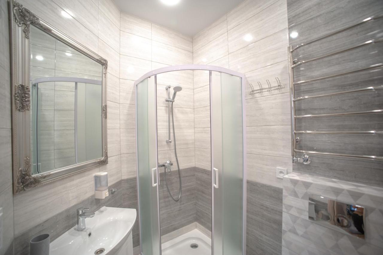 3 Bedroom, 2 Bathroom Apartment Near Forum Λβιβ Εξωτερικό φωτογραφία