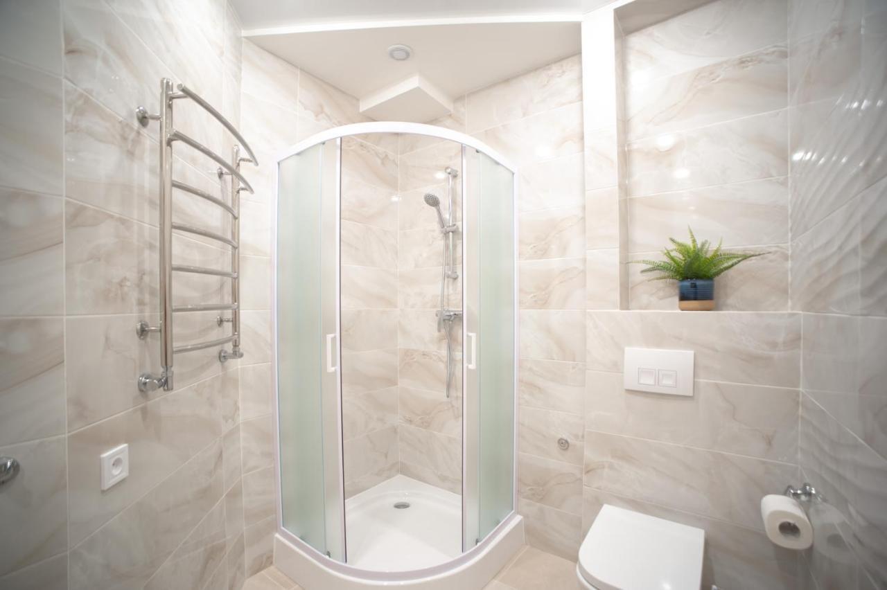 3 Bedroom, 2 Bathroom Apartment Near Forum Λβιβ Εξωτερικό φωτογραφία